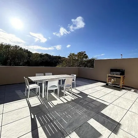 Villa 400m2 Piscine Interieure Tres Calme *