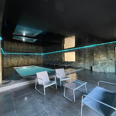 Villa 400m2 Piscine Interieure Tres Calme Agde