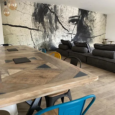 Вилла 400m2 Piscine Interieure Tres Calme *